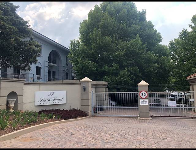 191M² OFFICE TO LET IN HYDE PARK